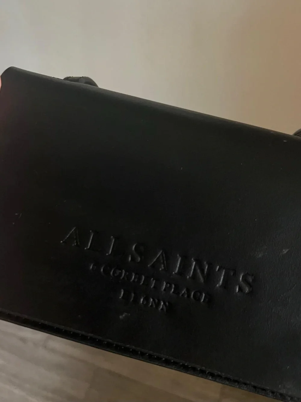 Ludivene Crossbody Leather Wallet